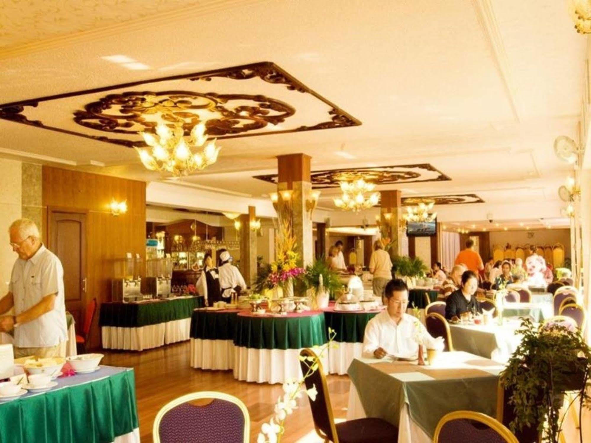 Huong Sen Hotel Cidade de Ho Chi Minh Exterior foto