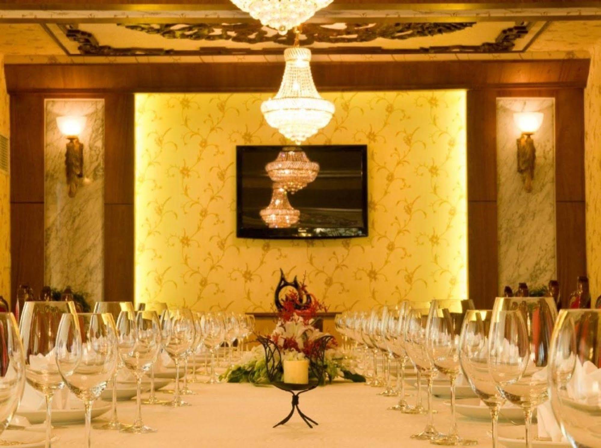Huong Sen Hotel Cidade de Ho Chi Minh Exterior foto